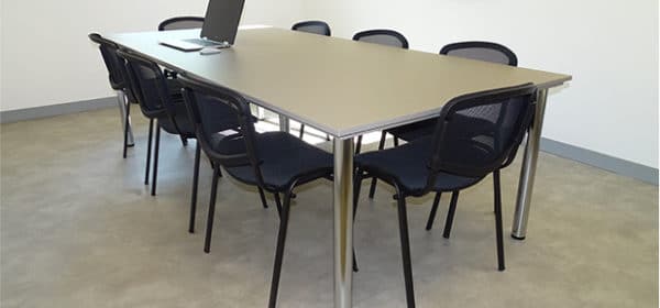 Table de réunion personnalisée