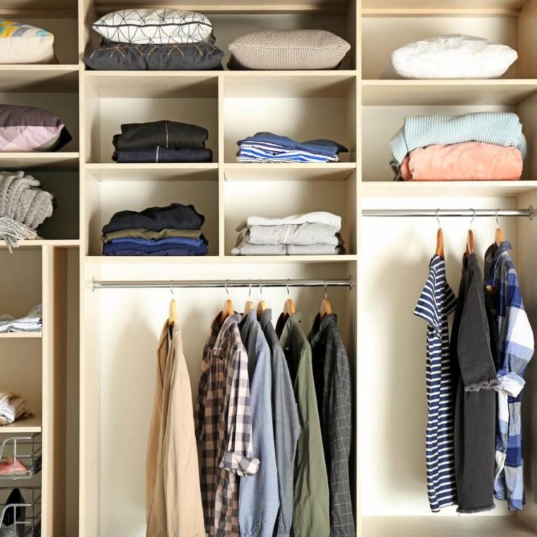 Armoire à portes battantes sur mesure Votre placard sur mesure en ligne!